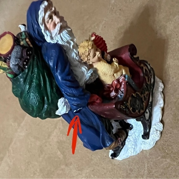 Pipka | Starlight Santa Handcrafted Father Christmas Figurine Mini Collection - Picture 3 of 7